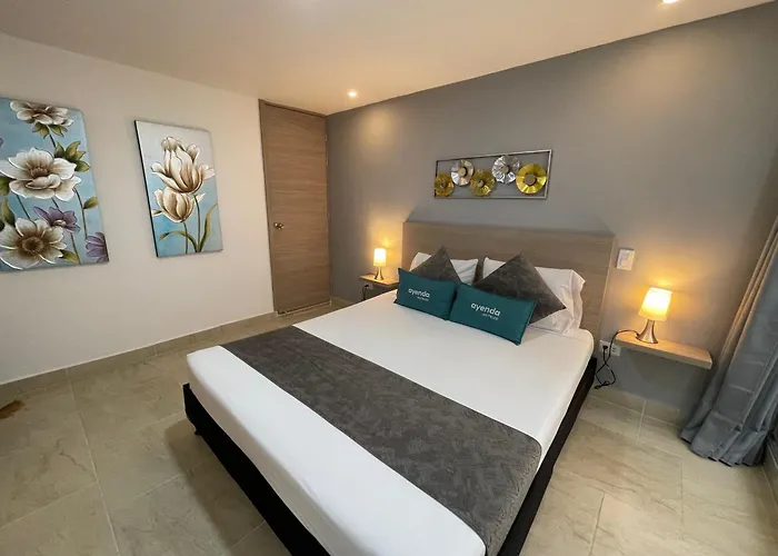 Hotel 12 Nights