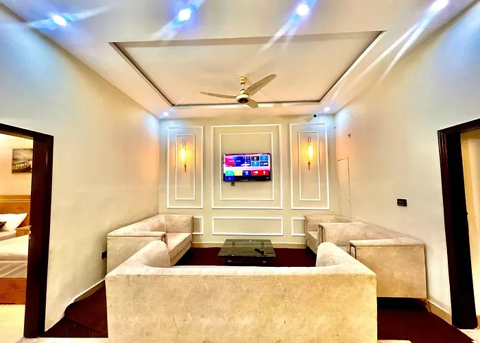 Bnb Royal Inn Family-Stadium-Karsaz-Airport