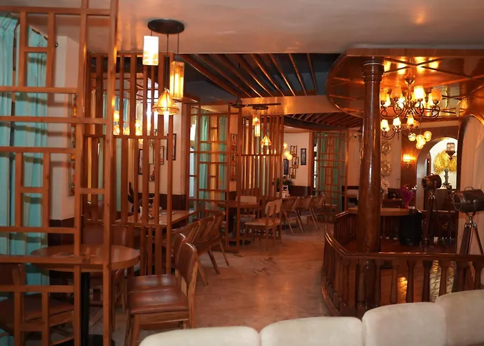 Hotel Chail Hill & Restaurant