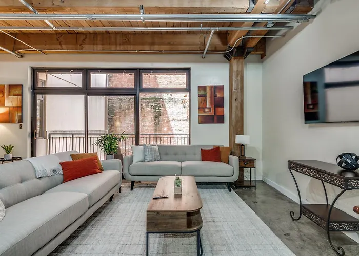 Downtown Dallas Condo - 2Br 1Ba