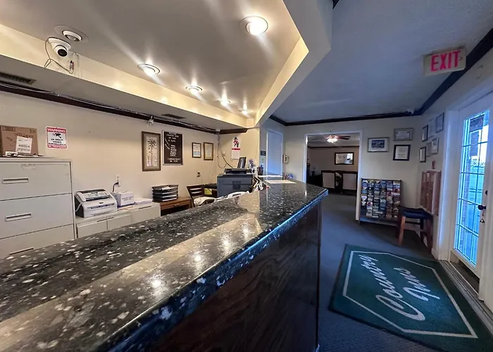 Country Inn & Suite