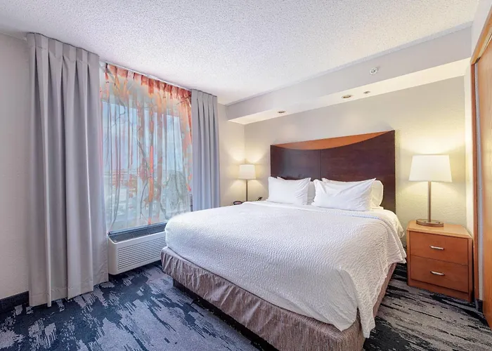 Fairfield Inn & Suites By Marriott Chicago Naperville