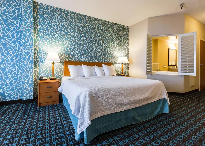 Fairfield Inn & Suites Toledo North
