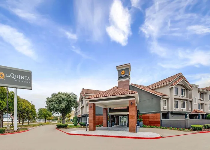 La Quinta By Wyndham Dallas Dfw Airport North