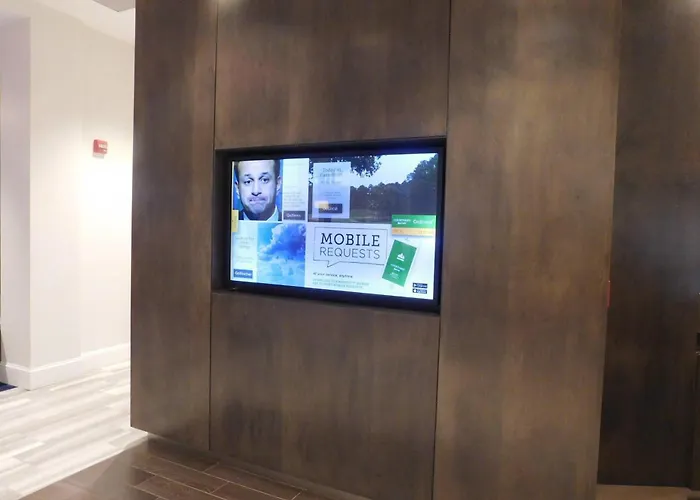 Courtyard By Marriott Carrollton