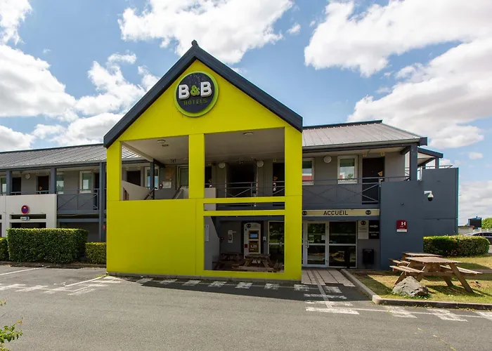 B&B HOTEL CHATEAUROUX Aéroport