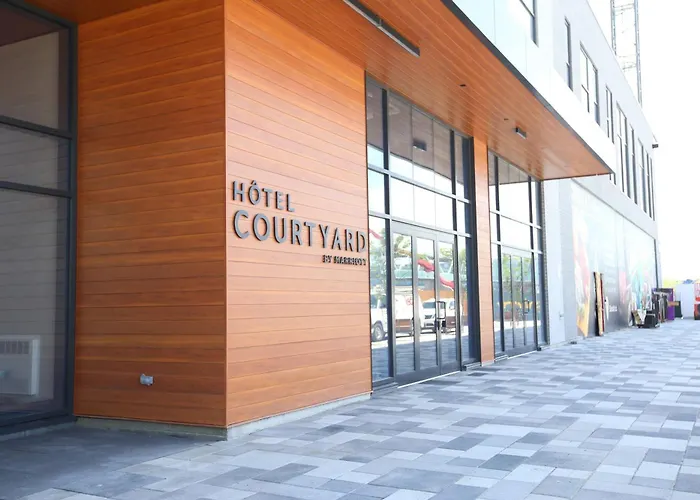 Courtyard By Marriott Montreal Brossard