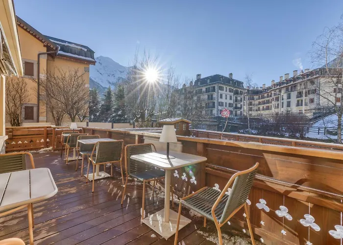 Les Gourmets - Chalet Hotel
