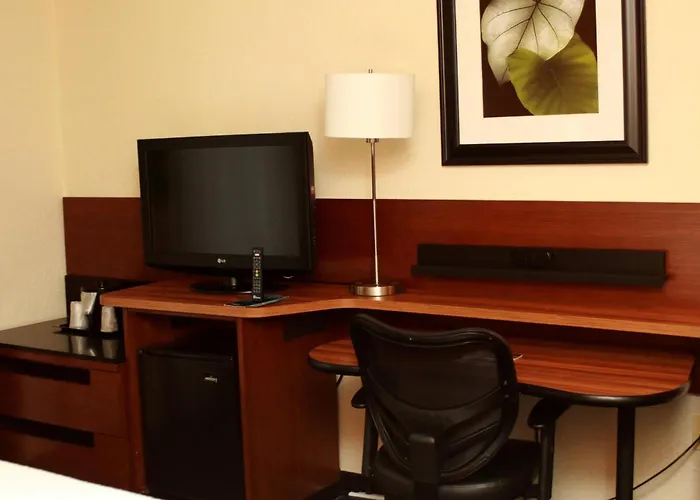 Fairfield Inn & Suites By Marriott Fairmont