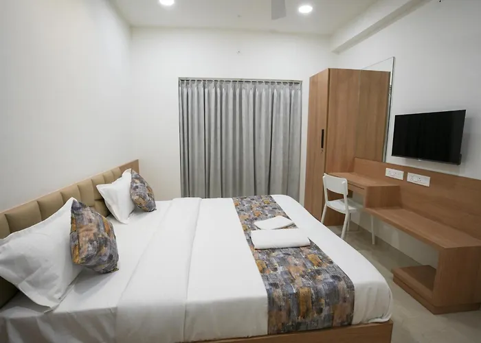 Maruti Grand Hotel