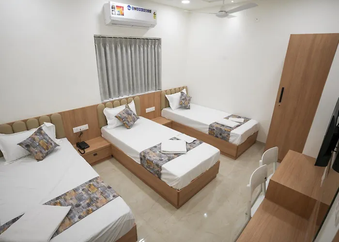 Maruti Grand Hotel