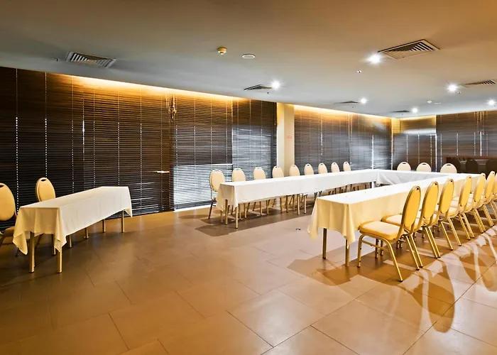 Golden Tulip Sao Joao Da Madeira
