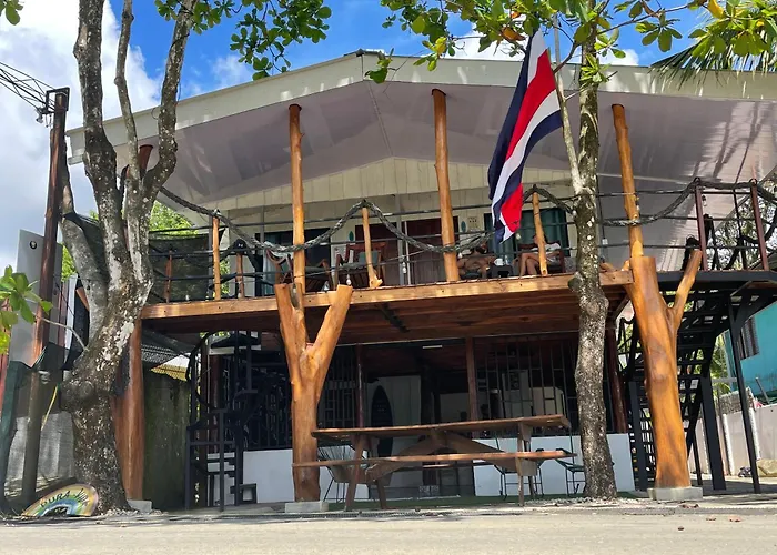 Uvita Pirates Hostel