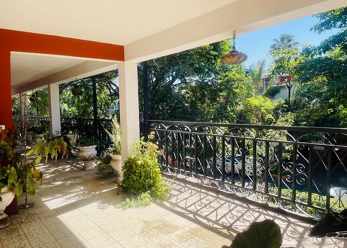 Casa Hotel Marchel