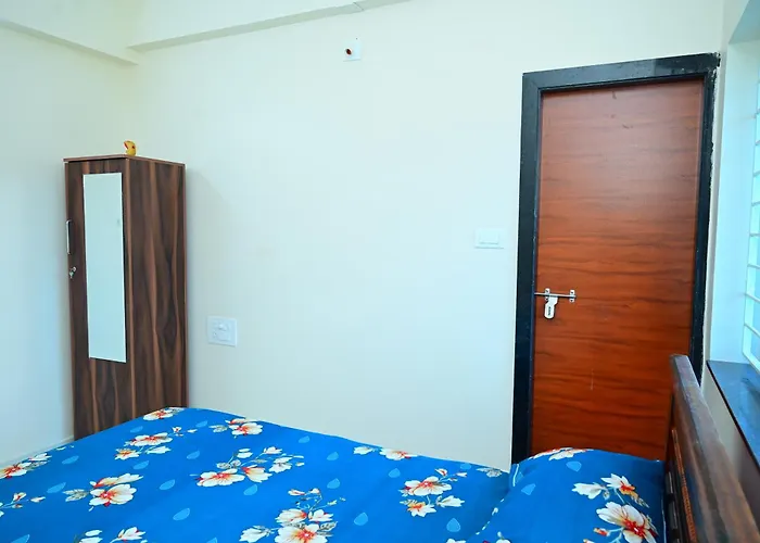Vaarahi Guest Inn