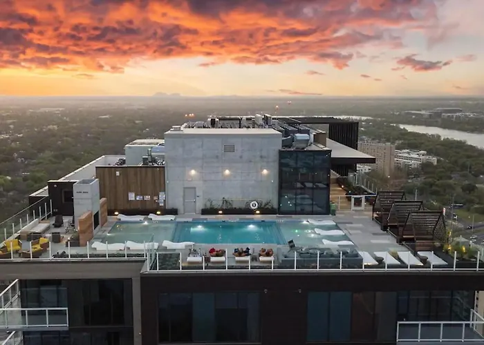 Rainey St Luxury Condo Balcony