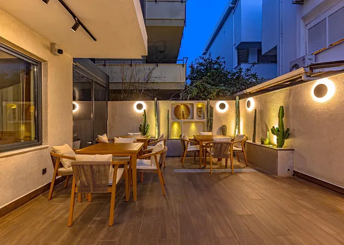 Dulcet Hotel