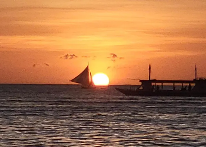 Sunvilla Beachfront Hotel