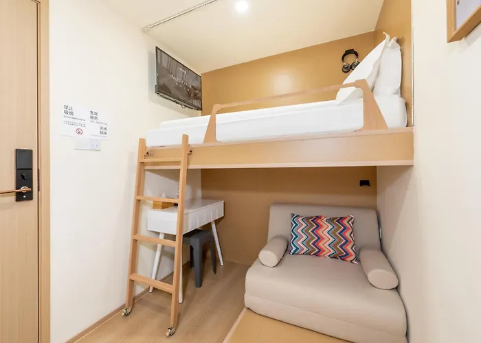 Lemon Hotel - Metro Line 1 Line 7 Changshu Road 200 Meters