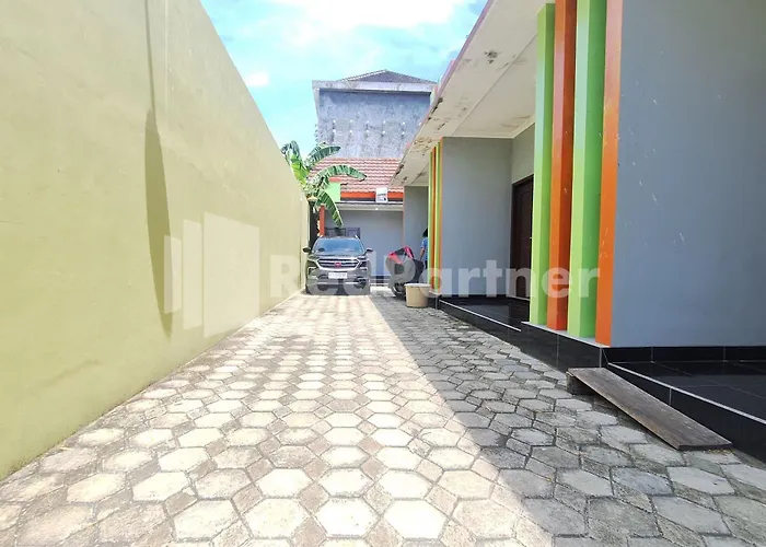 Vins Homestay Kroya Mitra Reddoorz