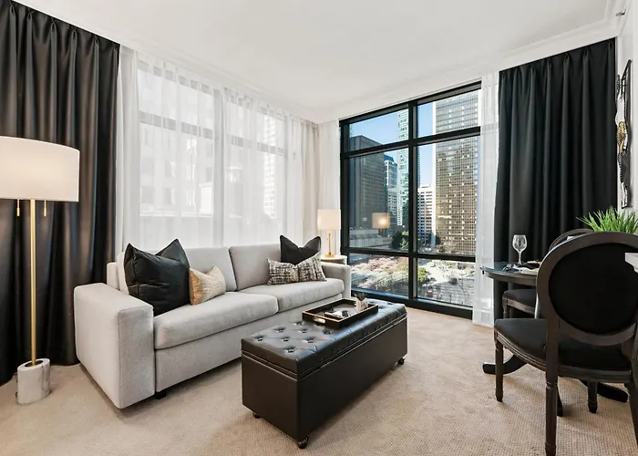 Elegant & Luxury 2 Bed Suite Close To Convention Centre