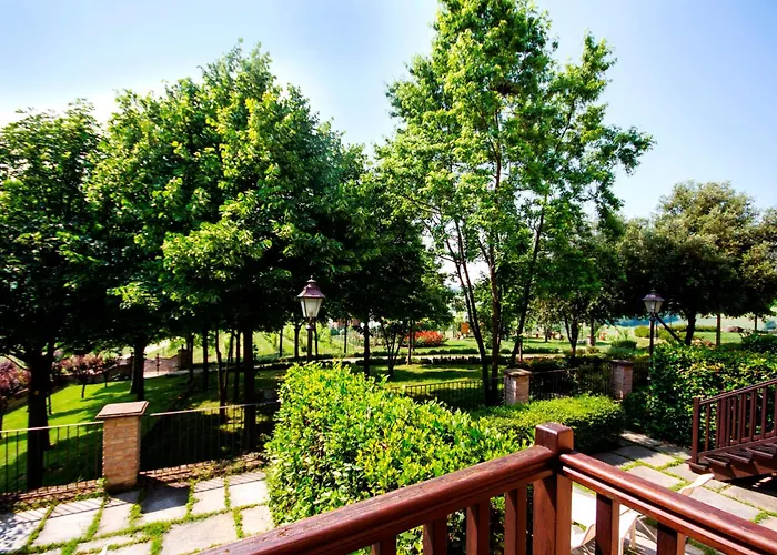 Relais Castello Di Razzano