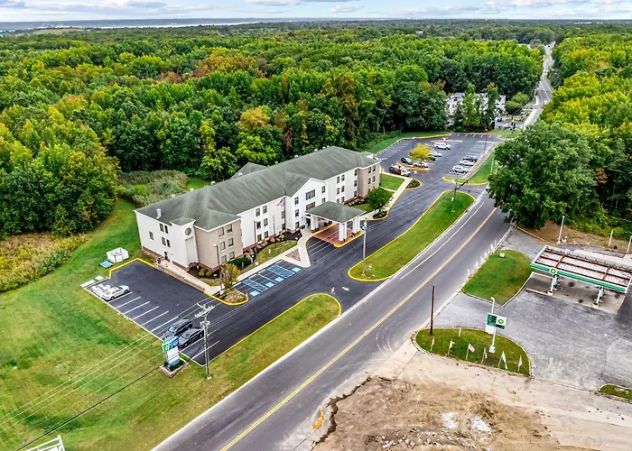 Holiday Inn Express & Suites Carneys Point - Pennsville By Ihg