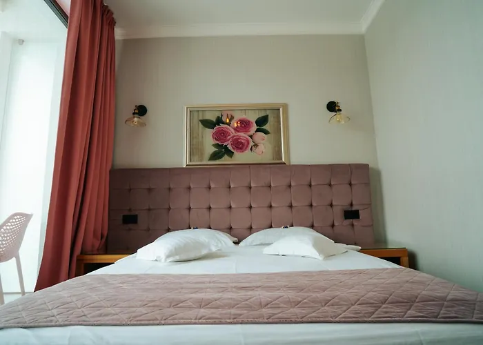 Hotel Roser House Boutique - Pe Malul Lacului Colibita