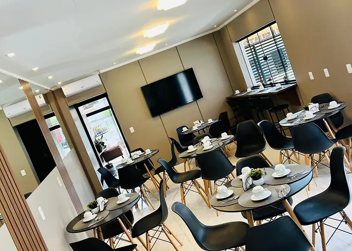 Hotel Aris