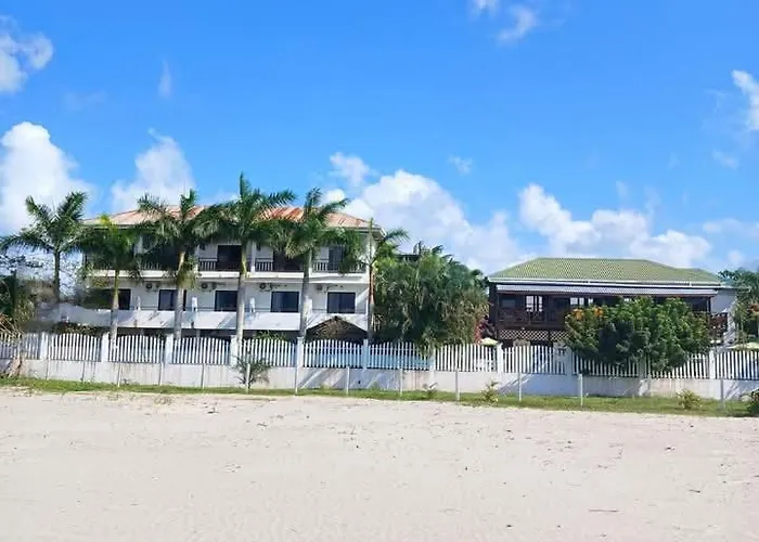Hotel Capitan Playa Tela