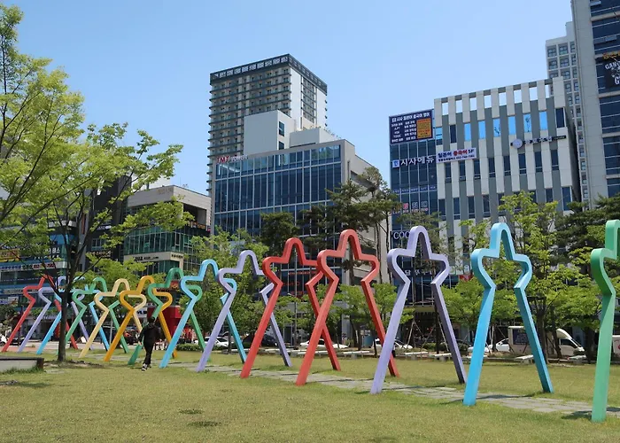 Grand Bleu Hotel & Residence