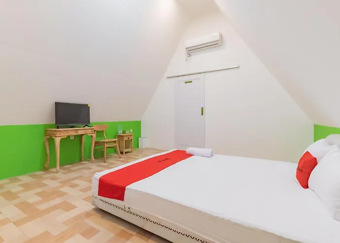 Reddoorz Syariah Plus Near Sukabumi Station