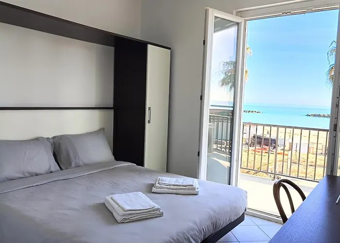 Lido Rooms & Apartments