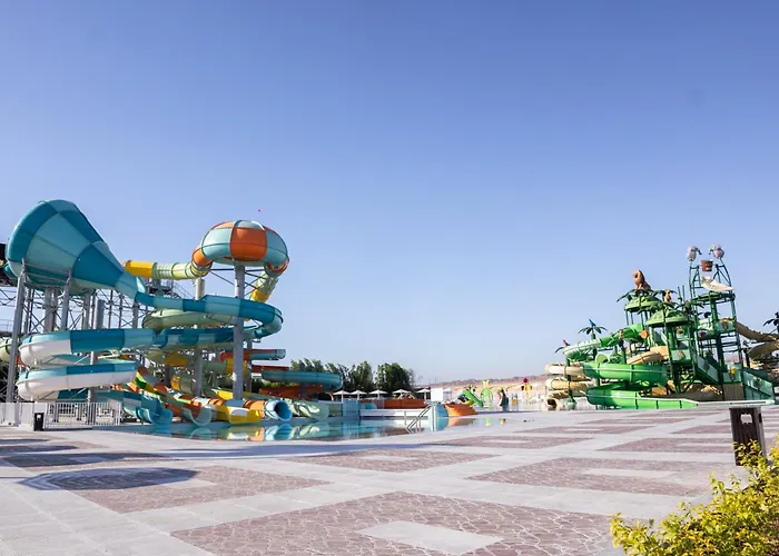 Sirena Beach Resort & Spa