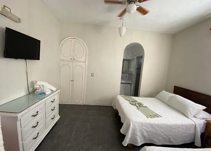 Hotel Jardin De Cervantes