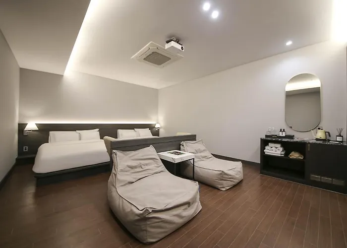 H Avenue Hotel Sangmu Branch