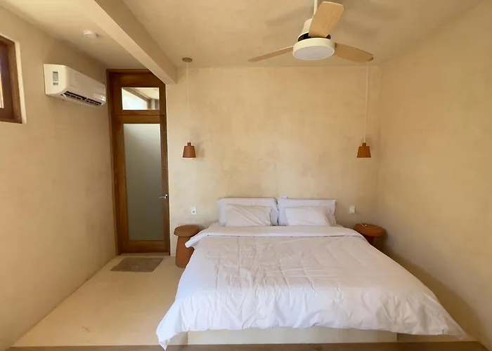 Yam Hotel