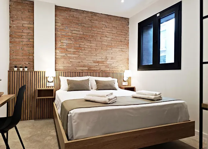 Ariqus Fira Apartments
