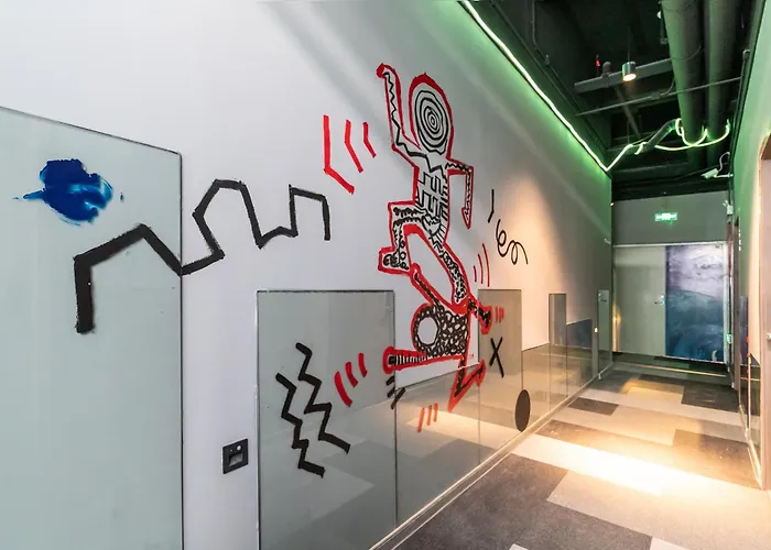 Puzzle Hotel Guangzhou Fenghuang New Village Subway Station