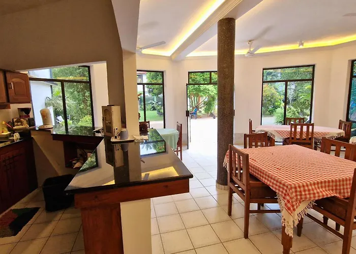 E & C Guesthouse