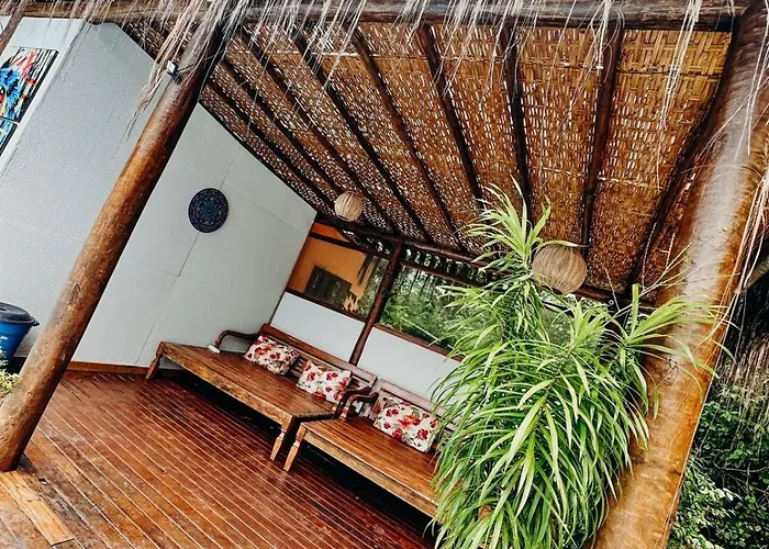 POUSADA AIME MARESIAS - Mezanino com banheiro privativo em pousada para ate 4 pessoas l Piscina l Garagem l Jacuzzi l AR