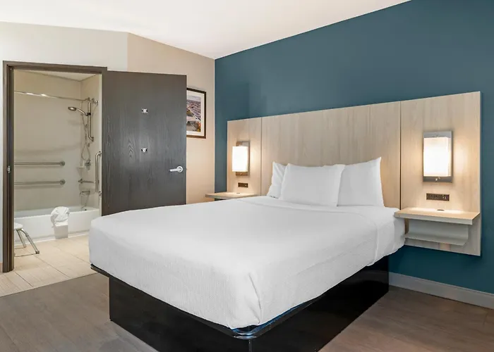 Best Western Plus Lafayette Hotel University Area