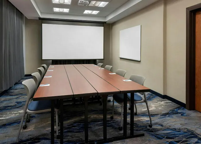 Fairfield Inn & Suites Woodbridge