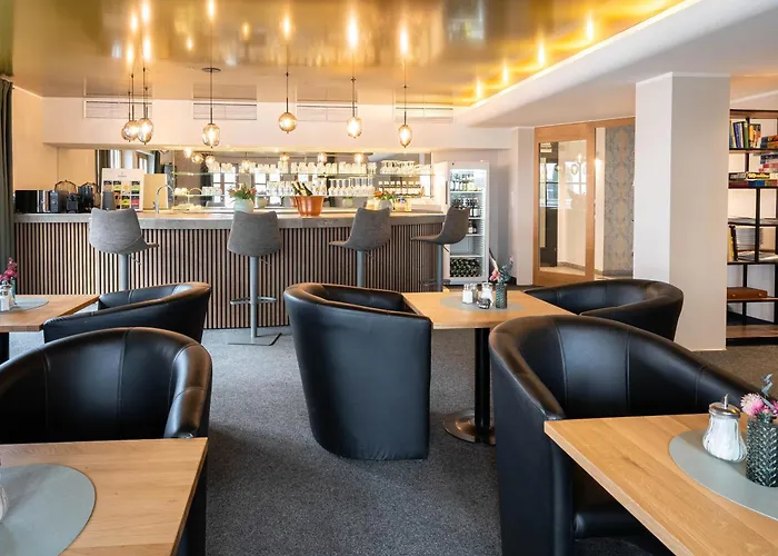 Sopherl am See - Frühstück auf der Seeterrasse, sehr ruhig und wunderschön am See, 3 Minuten nach Oberpfaffenhofen, viele Radtouren, Restaurants&Cafes in der Umgebung