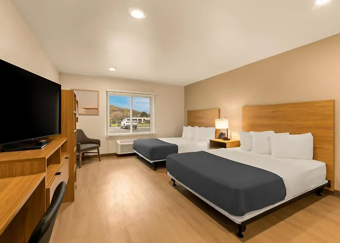 Livaway Suites Nashville-Smyrna