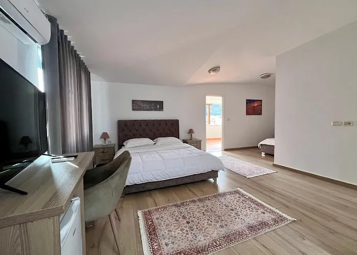 Hotel Vila Arbri