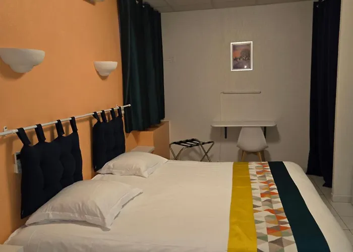 Carry Hotel