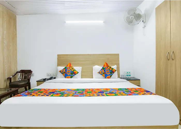 Fabexpress Kalsia Homestay - Nr Radha Krishna Mandir