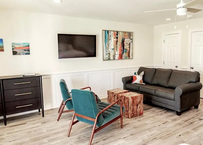 104 Queen Pet Friendly Suite, 1St Floor Nest
