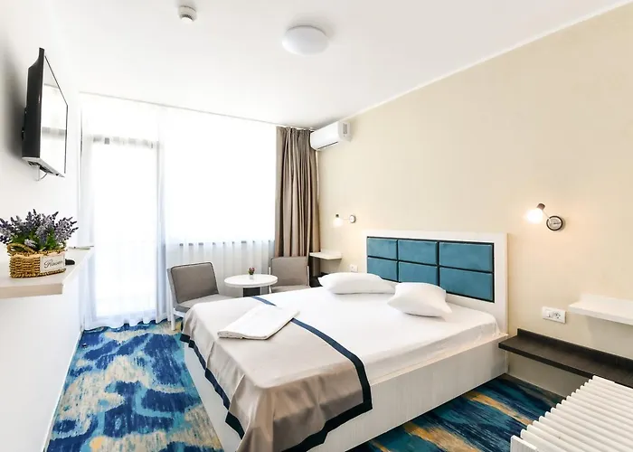 Hotel Holiday Blue